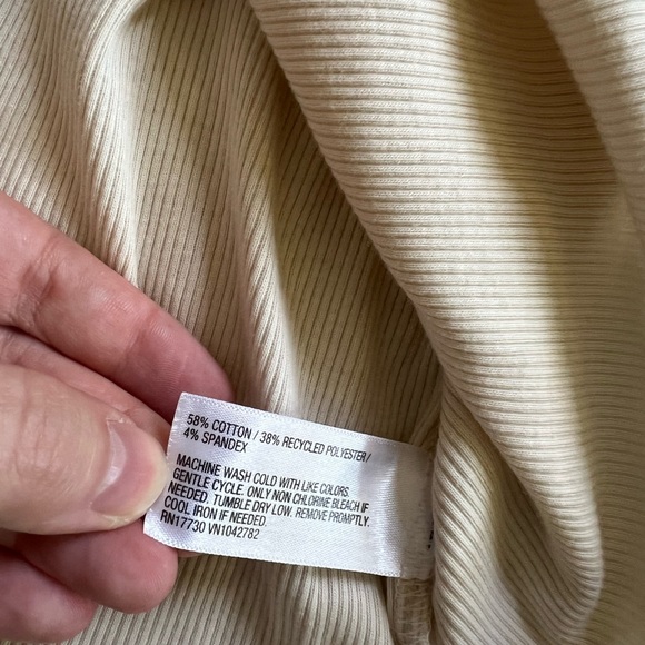 Universal Thread White Ribbed Crop Tank Top - Picture 3 of 3